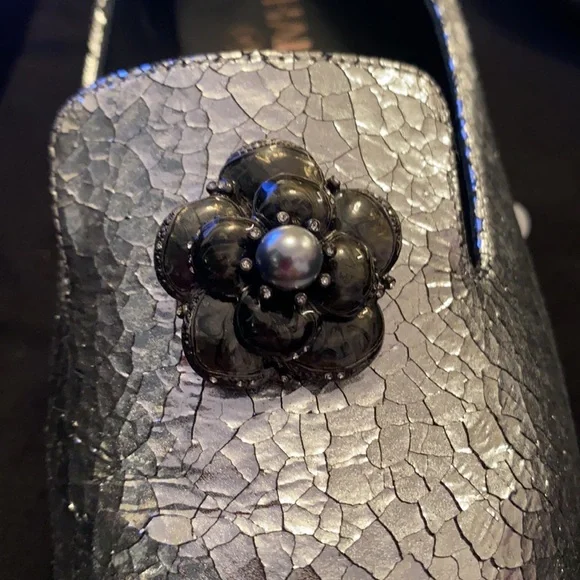 Chanel Leather Loafers Silver NWT size 39.5 made in Italy. - Picture 5 of 9